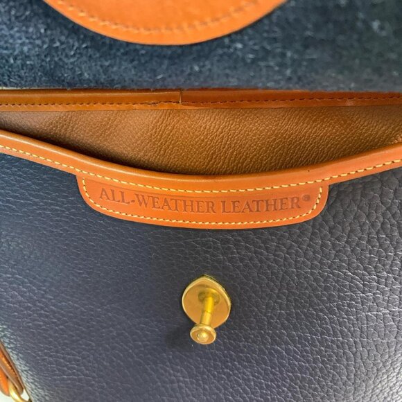Dooney & Bourke USA vintage crossbody bag in navy blue pebbled - Picture 8 of 8